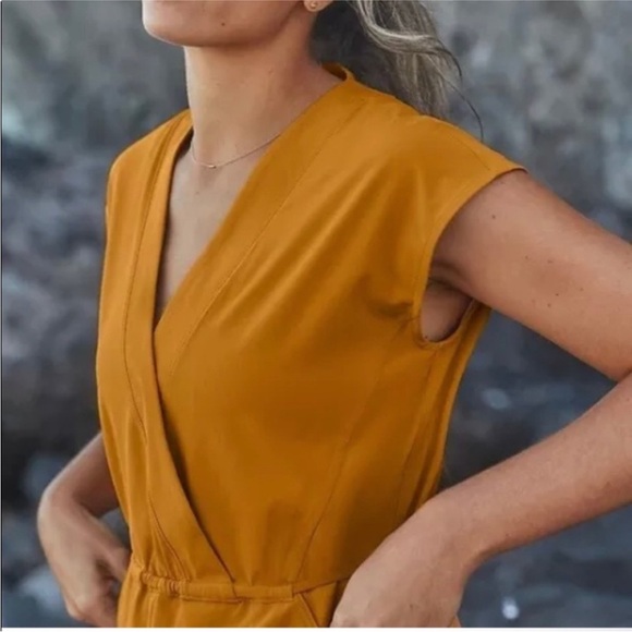 Athleta Marlow Gold Yellow Romper Size Extra Large - Picture 12 of 12